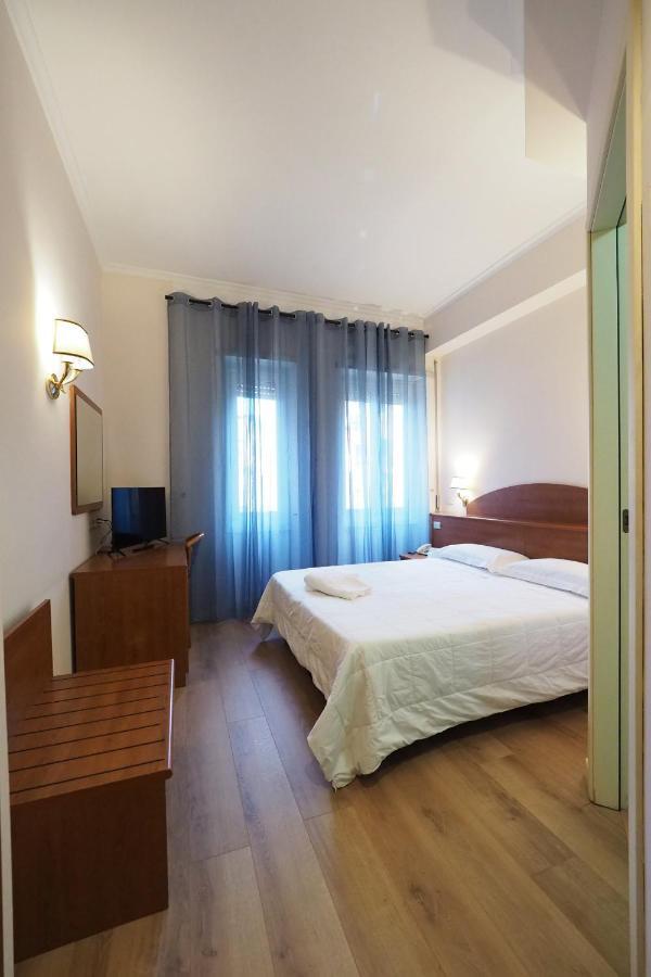 Hotel Laura Rom Eksteriør billede