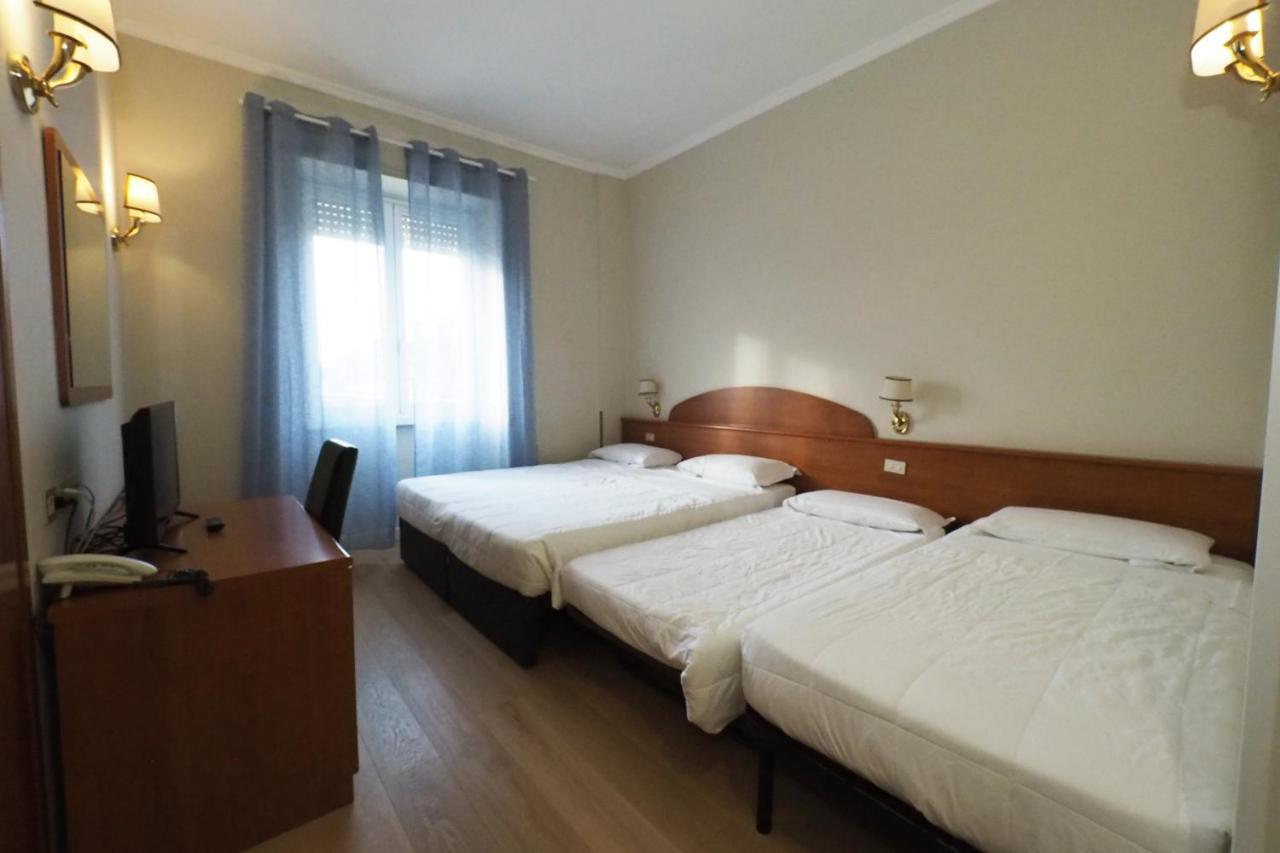 Hotel Laura Rom Eksteriør billede