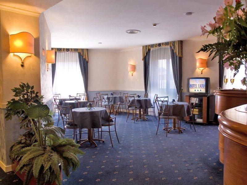 Hotel Laura Rom Eksteriør billede