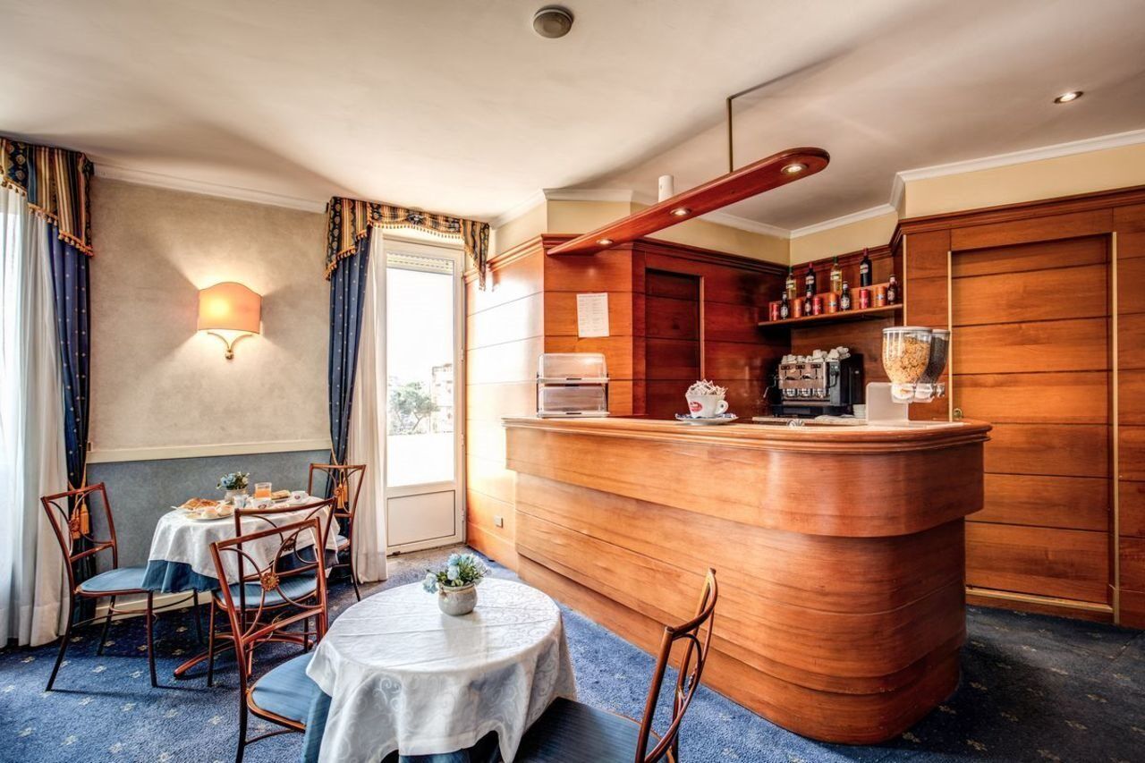 Hotel Laura Rom Eksteriør billede